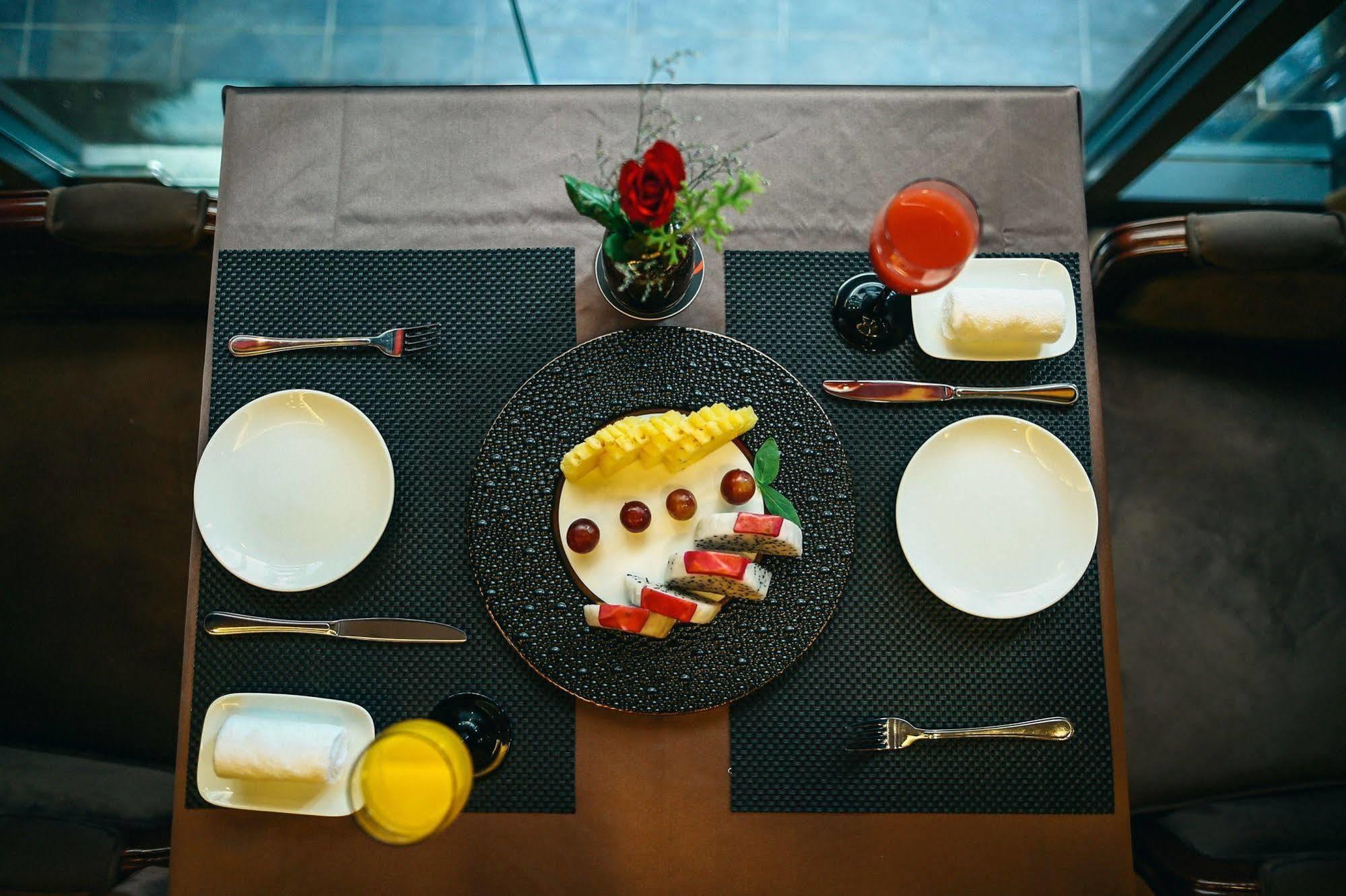 The Scarlett Boutique Hotel Хюэ Экстерьер фото