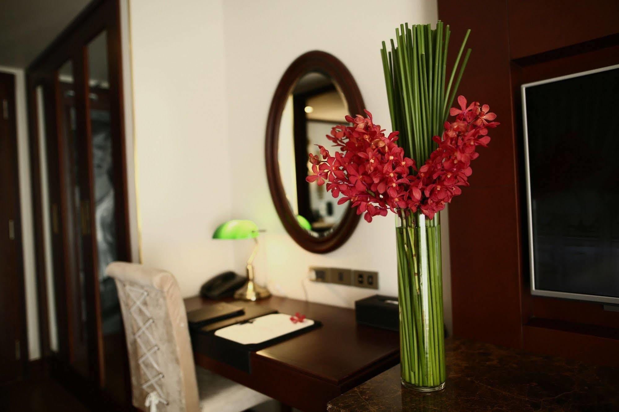 The Scarlett Boutique Hotel Хюэ Экстерьер фото